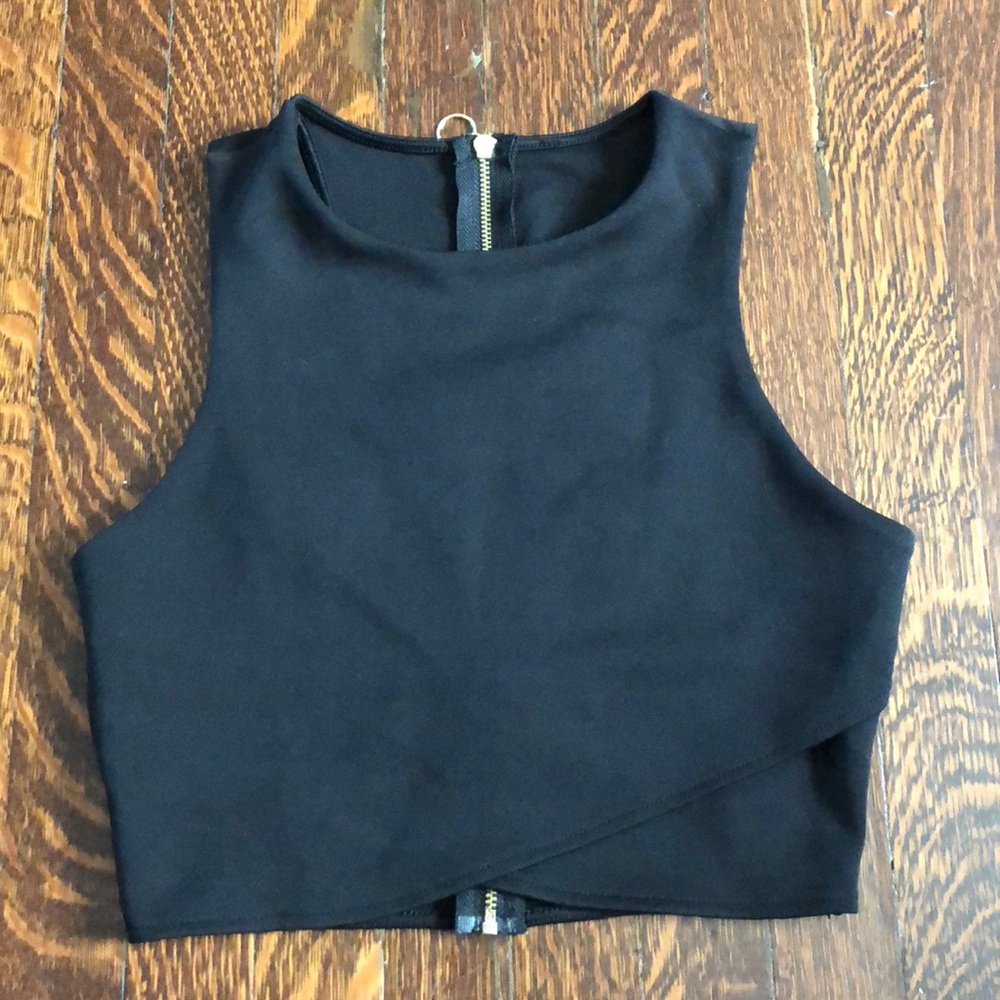 Black Cropped tank top